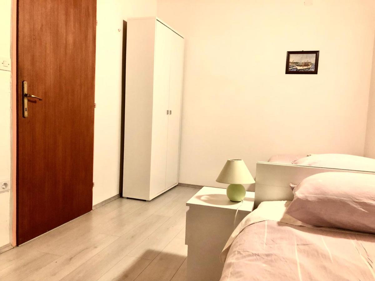 Nar Apartment Mrljane 外观 照片
