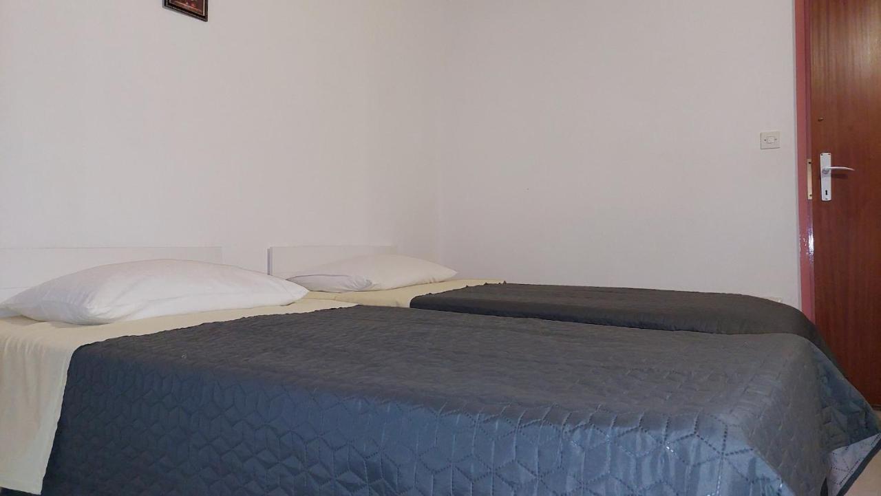 Nar Apartment Mrljane 外观 照片