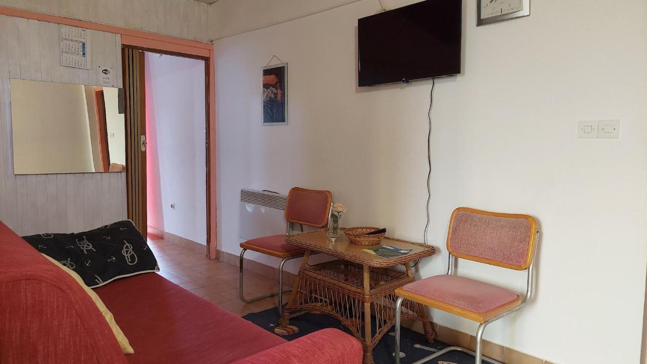 Nar Apartment Mrljane 外观 照片